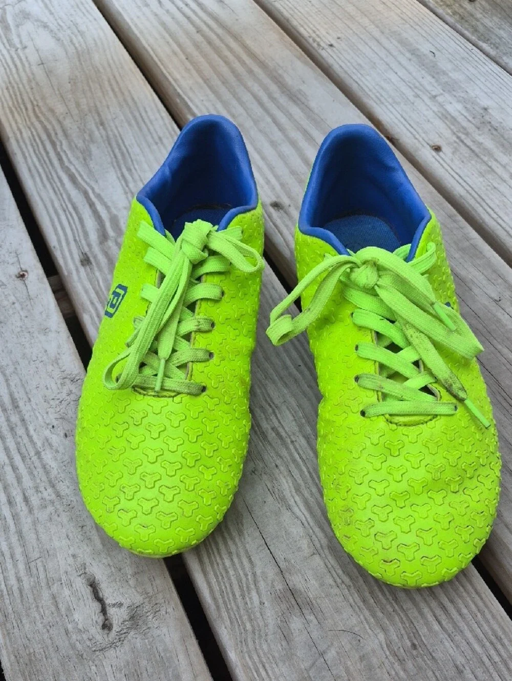Dream Pairs Soccer Cleats